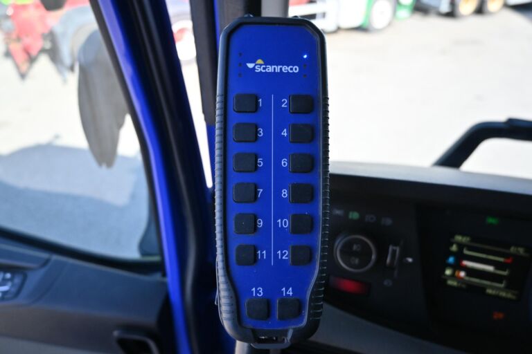 Volvo FH540 8x4*4 Tridem Koukku/Aurapuskuri