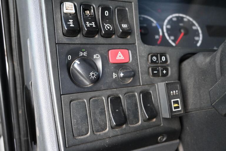 Scania G380 8x4 Vaijeriauto