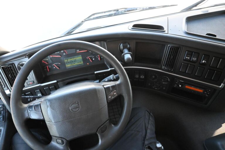 Volvo FM300 4x2 umpikori