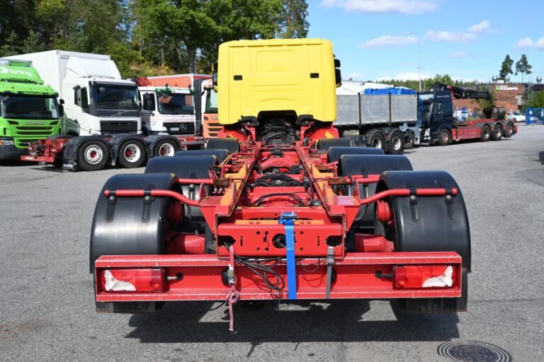 Scania R490 10x4 alusta