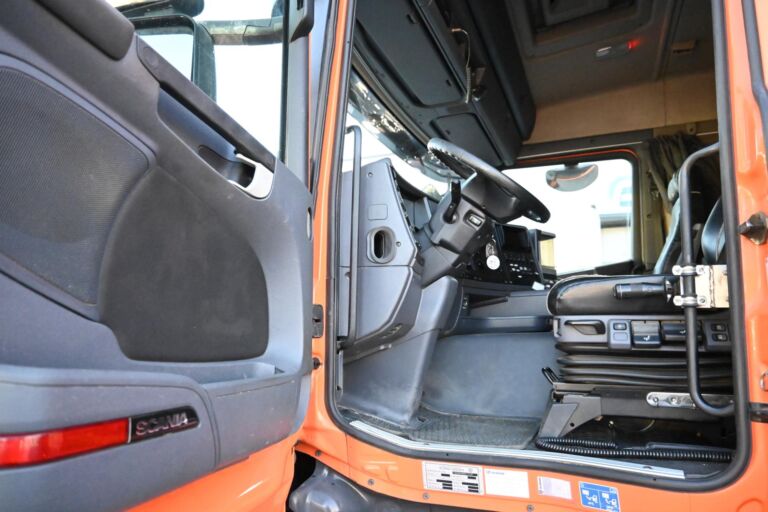 Scania G490 8x4 Nosturi & Koukkuauto