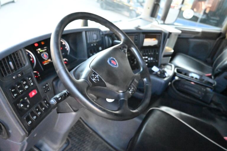 Scania G490 8x4 Nosturi & Koukkuauto