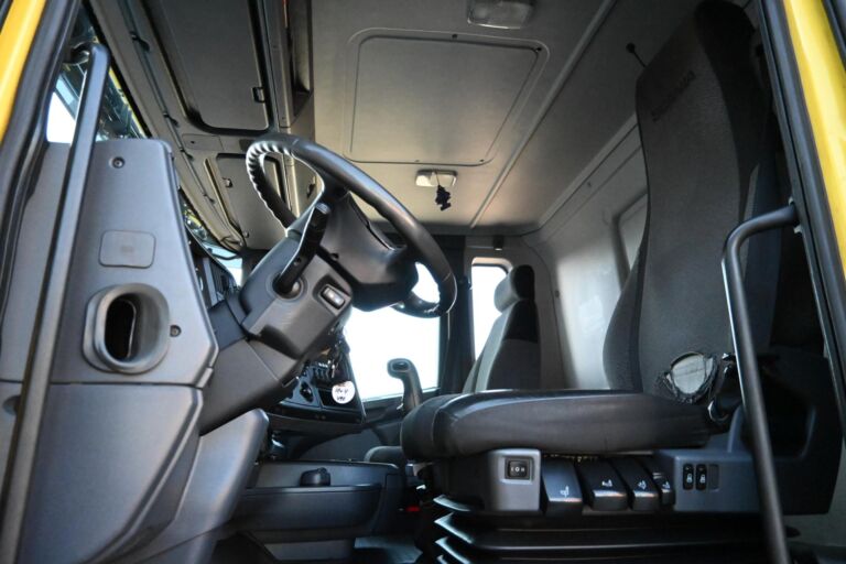 Scania R490 10x4 alusta