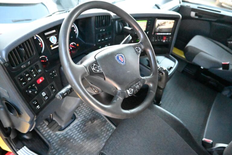 Scania R490 10x4 alusta