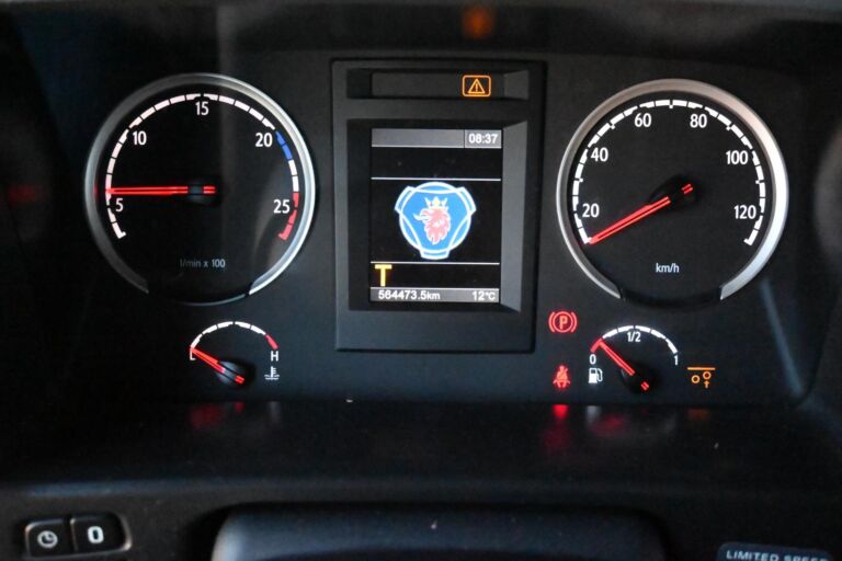 Scania R490 10x4 alusta