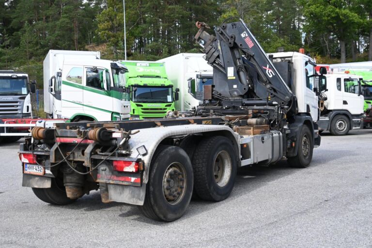 Scania P360 6x2 HIAB 122 nosturi ja vaijerilaite