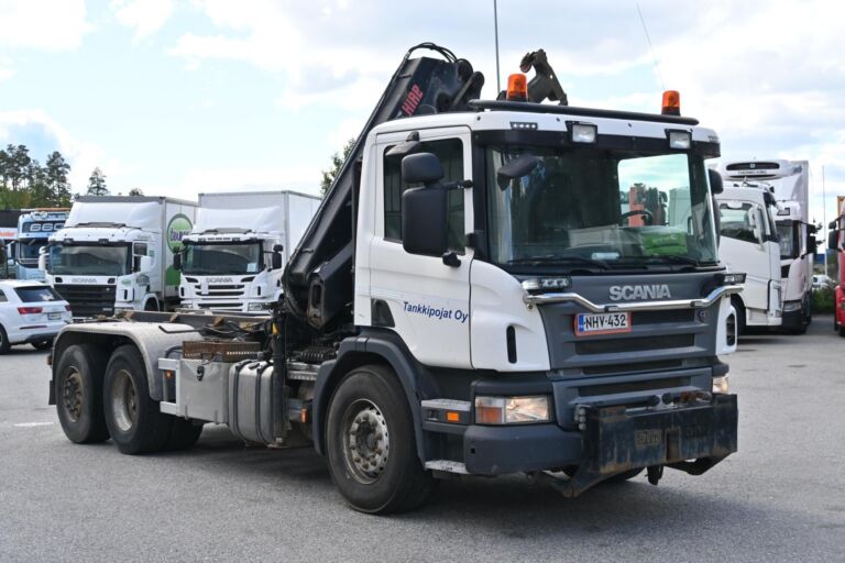 Scania P360 6x2 HIAB 122 nosturi ja vaijerilaite