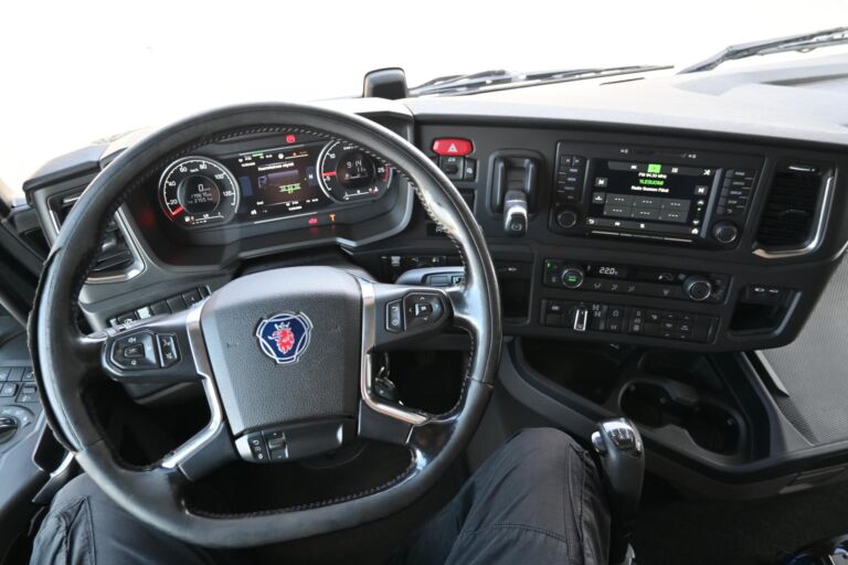 Scania R500 8x4 MANUAALI