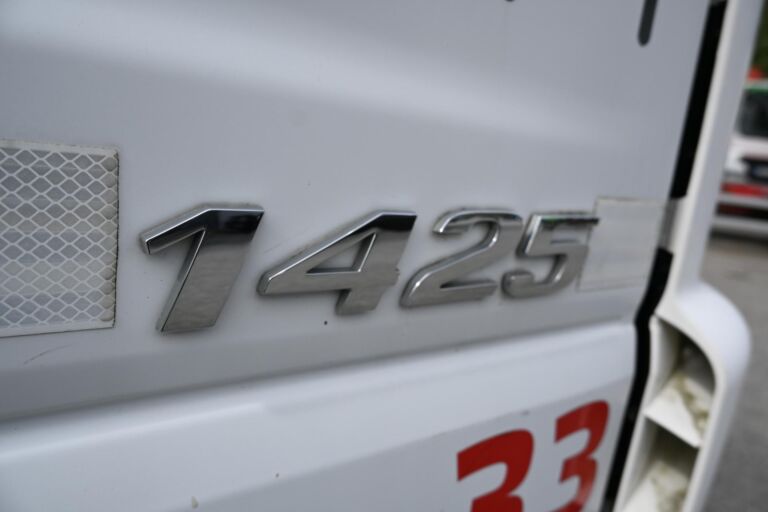 Mercedes-Benz Atego 1425 4x2 HIAB