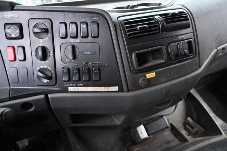 Mercedes-Benz Atego 1425 4x2 HIAB