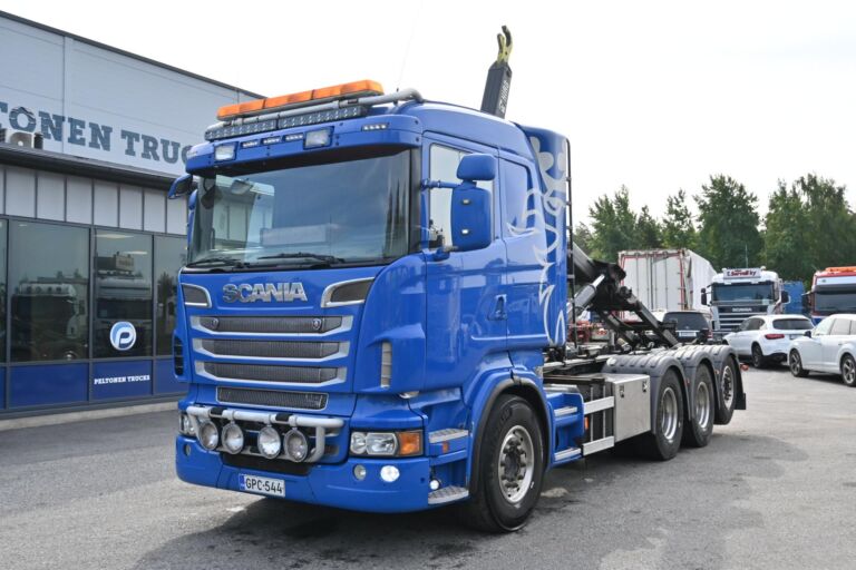 Scania R560 8x4 HIAB 24T