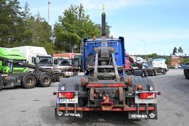 Scania R560 8x4 HIAB 24T