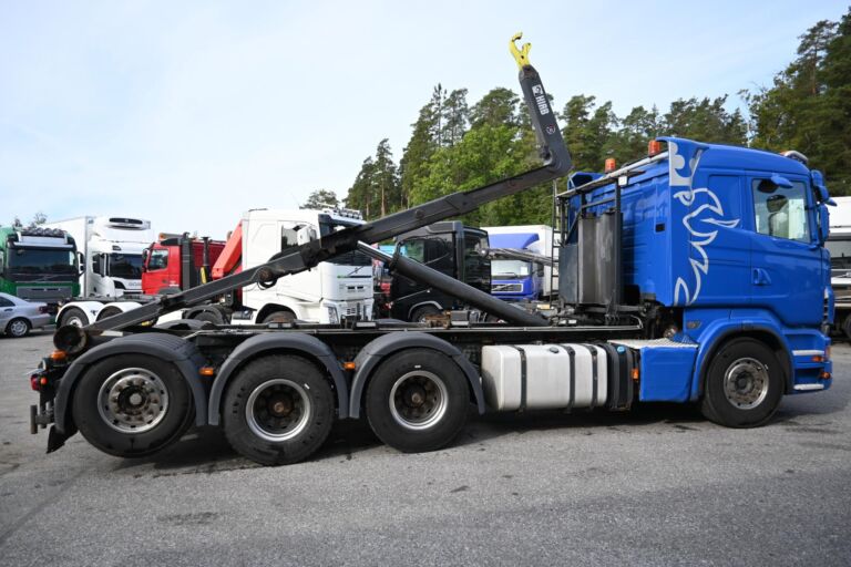 Scania R560 8x4 HIAB 24T