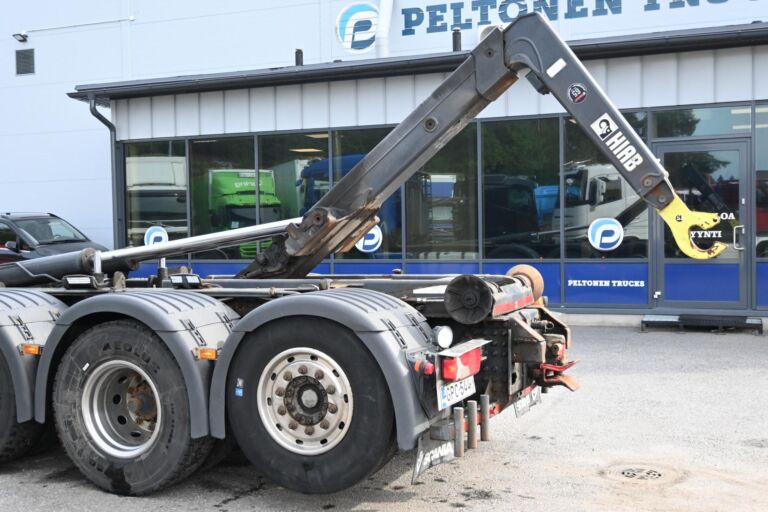 Scania R560 8x4 HIAB 24T