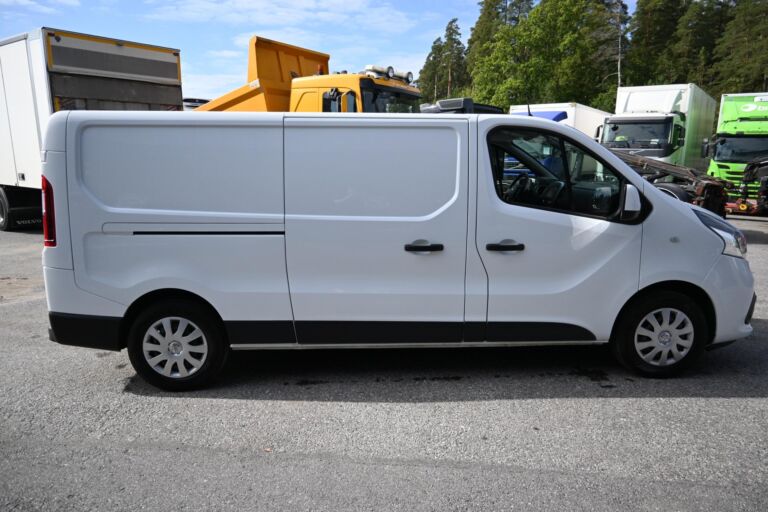 Nissan NV300