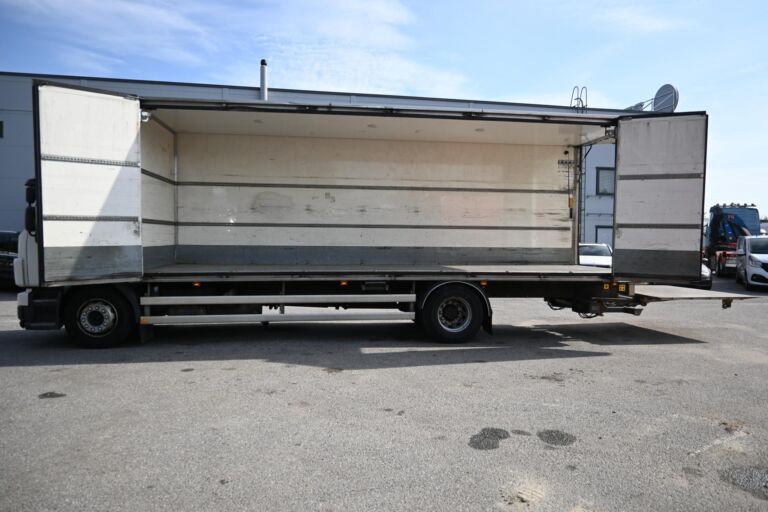Volvo Fl jakeluauto