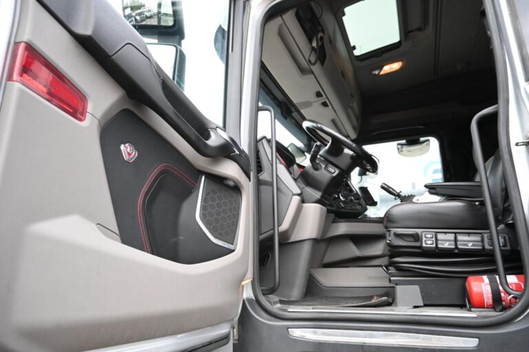 Scania R730 8x4 Maansiirto