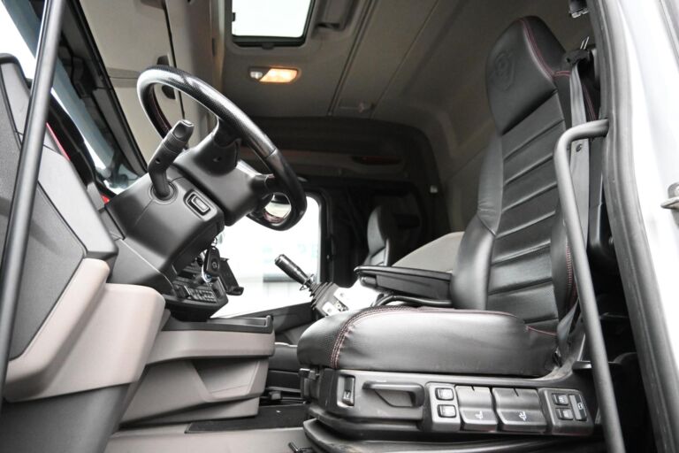 Scania R730 8x4 Maansiirto