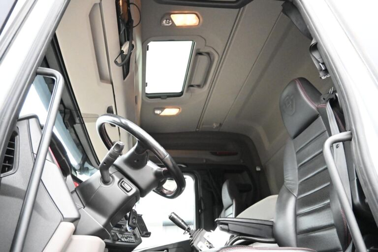 Scania R730 8x4 Maansiirto