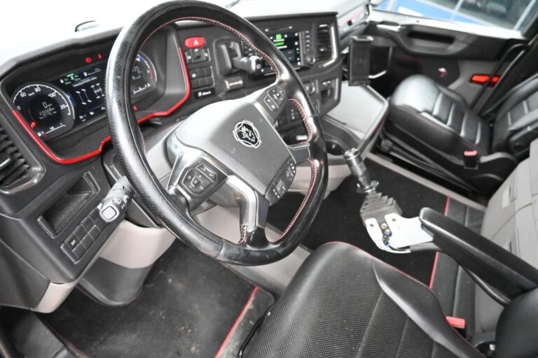 Scania R730 8x4 Maansiirto