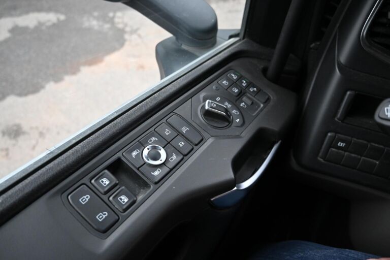 Scania R730 8x4 Maansiirto