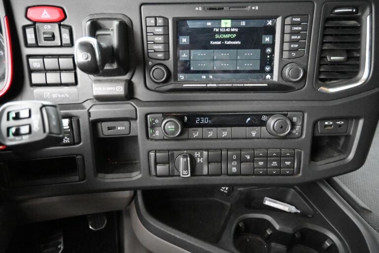Scania R730 8x4 Maansiirto