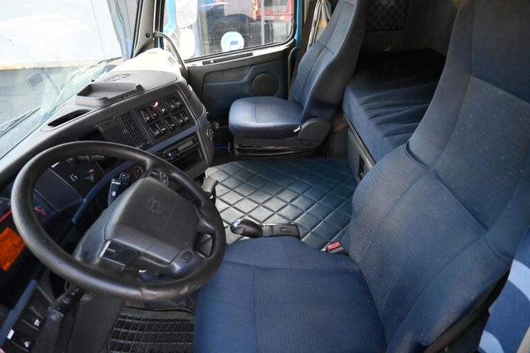 Volvo FH480 8x2 Koukku