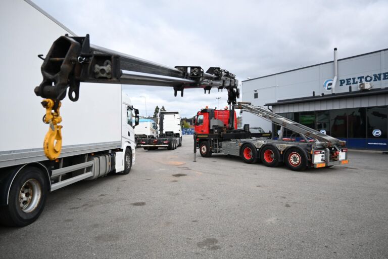Volvo FM500 8x4*4 HIAB 244 & multilift