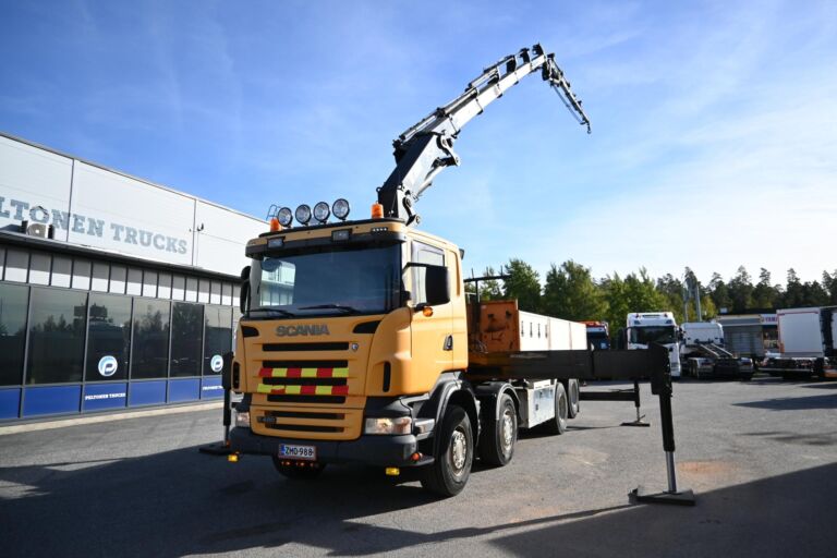 Scania R420 8x2 HIAB 422