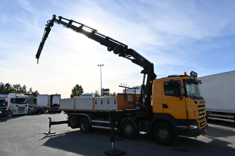 Scania R420 8x2 HIAB 422