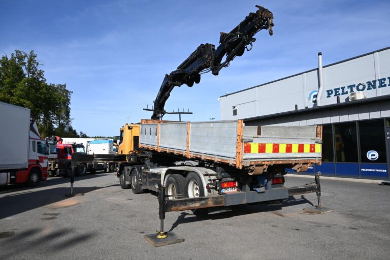 Scania R420 8x2 HIAB 422