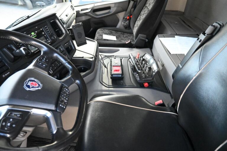 Scania G500 8x4 Euro6 HIAB 302 & Multilift