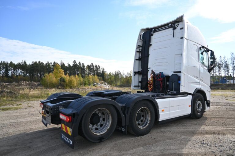 Volvo FH500 6x2 Uusi korinen