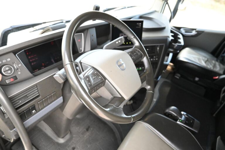 Volvo FH500 6x2 Uusi korinen