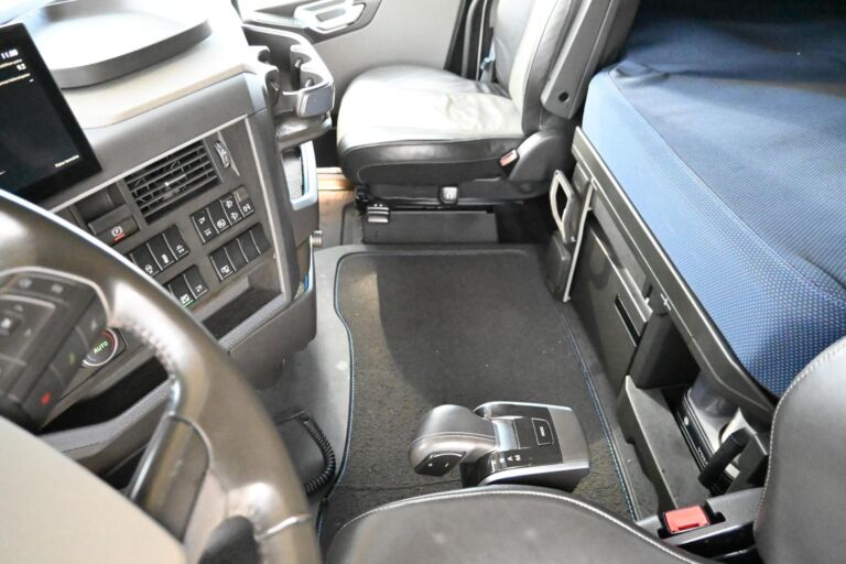 Volvo FH500 6x2 Uusi korinen