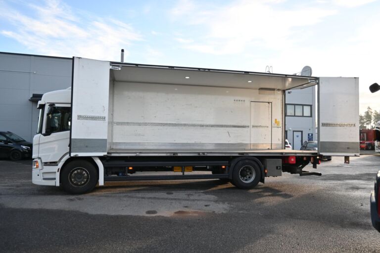 Scania P280 4x2 151tkm