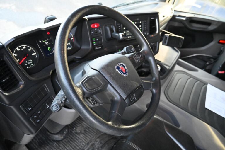 Scania P280 4x2 151tkm