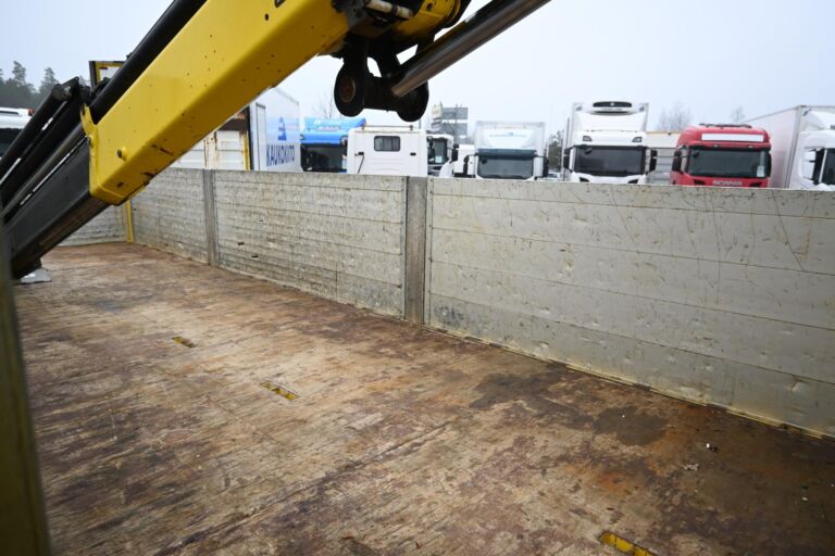 Volvo FM330 6x2*4 Palfinger PK19