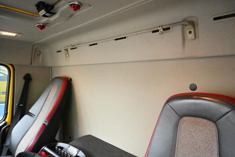 Volvo FM330 6x2*4 Palfinger PK19