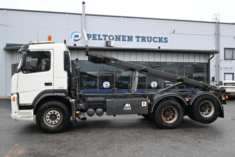 Volvo FM300 6x2