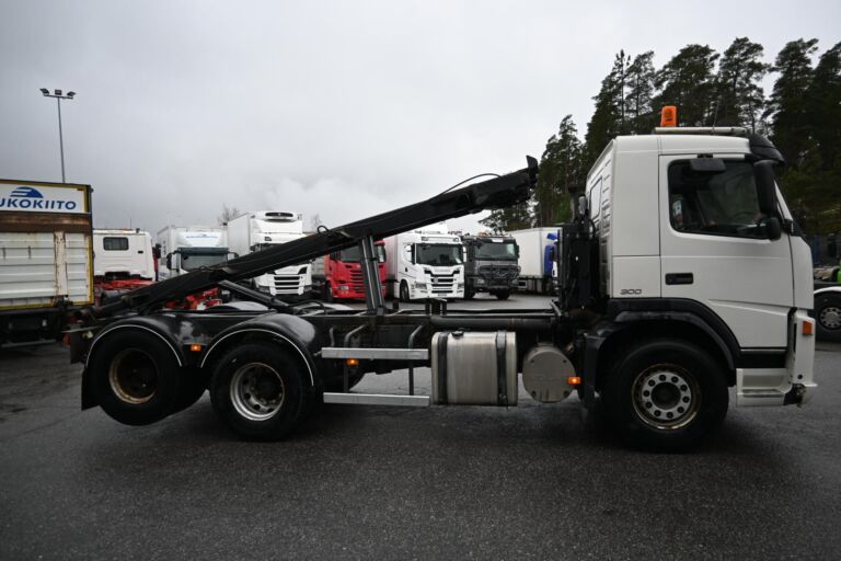Volvo FM300 6x2