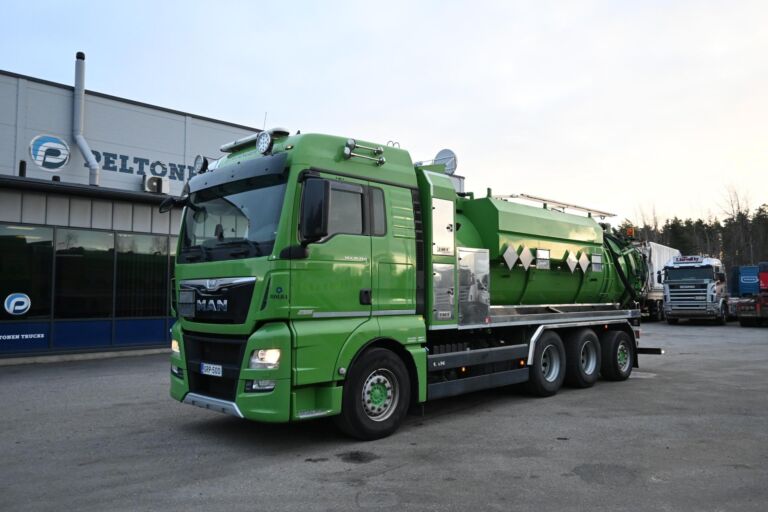 MAN TGX 35.560 8x4*4 ROLBA