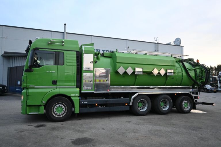 MAN TGX 35.560 8x4*4 ROLBA