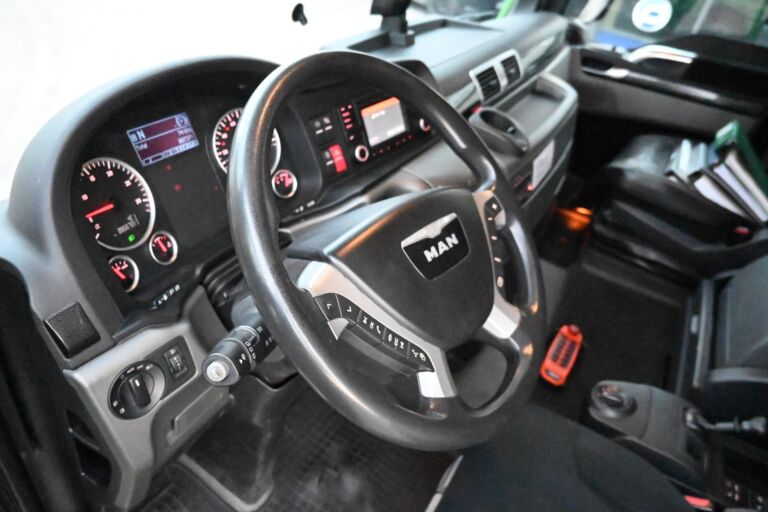 MAN TGX 35.560 8x4*4 ROLBA