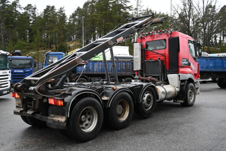 Sisu E11 340 vaijerivaihtolava-auto