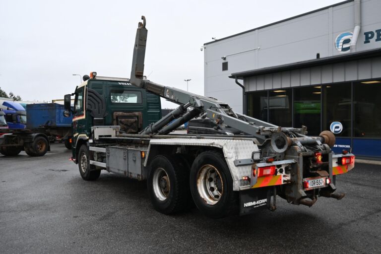 Volvo FM440 6x2 koukkuauto