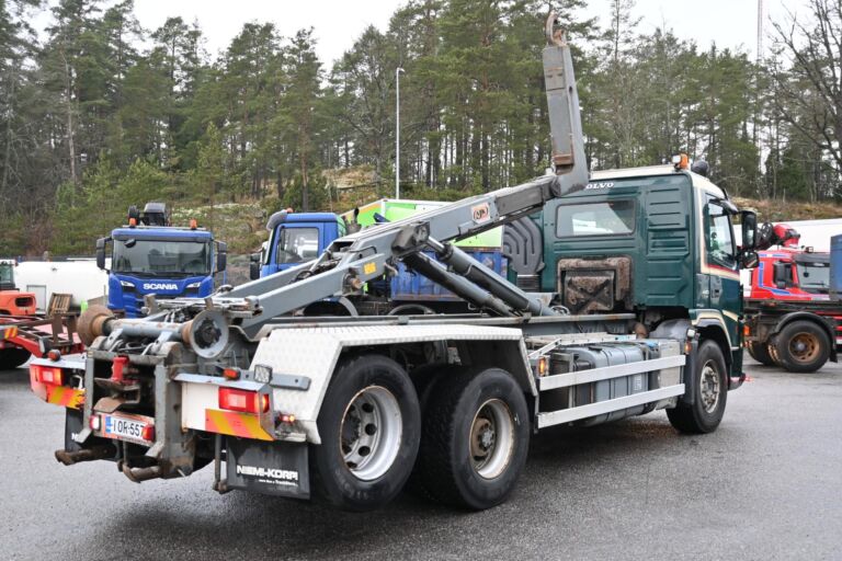 Volvo FM440 6x2 koukkuauto