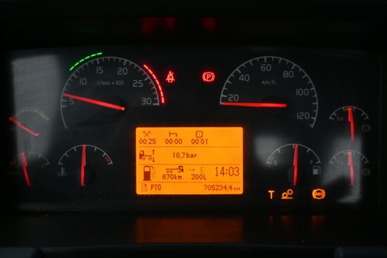 Volvo FM440 6x2 koukkuauto