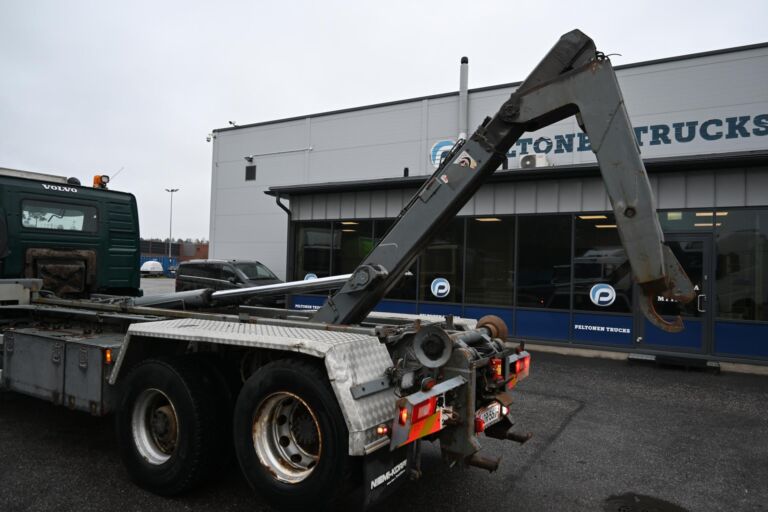 Volvo FM440 6x2 koukkuauto