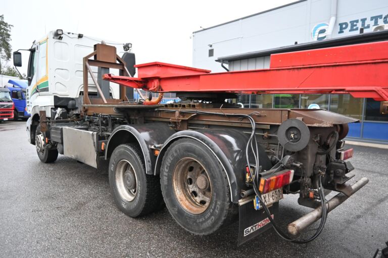 Sisu E13 450 6x2 Koukku / Lavetti